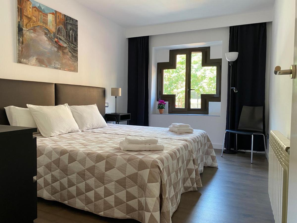 Lc Apartamentos Cesar Augusto ซาราโกซา ภายนอก รูปภาพ